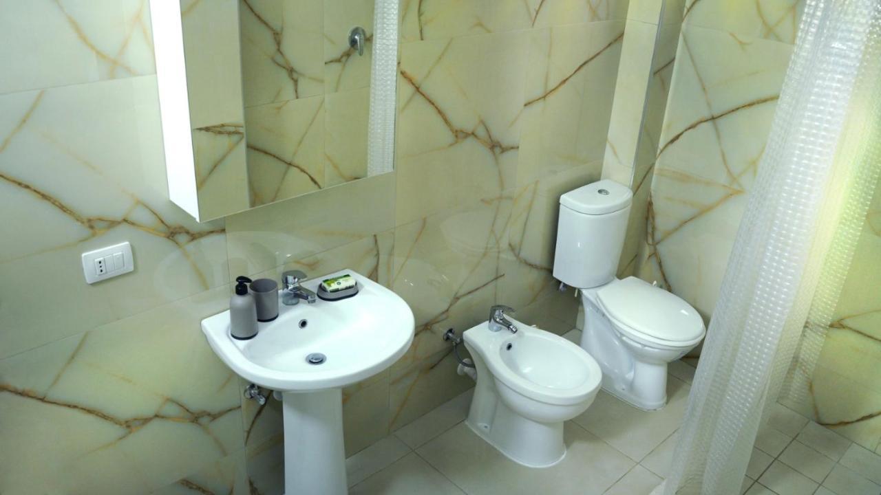 Balu Apartment ดูร์เรส ภายนอก รูปภาพ
